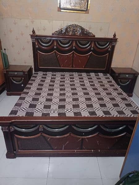 Wooden king size double bed with 2 side tables new condition 6
