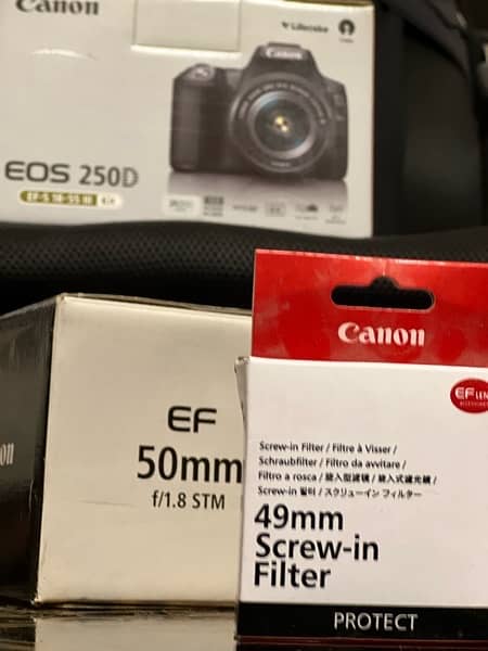 Canon 250D | Brand New | With Extra Accessories 10