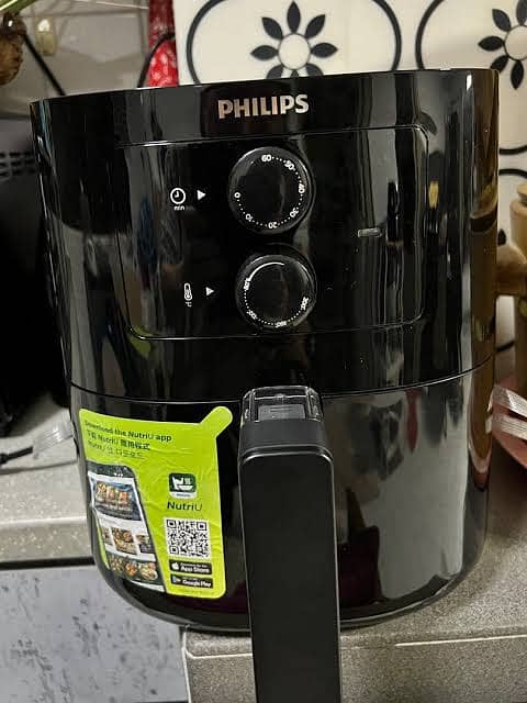 Original Philips Essential Air Fryer - 4.1 Liter Capacity 4