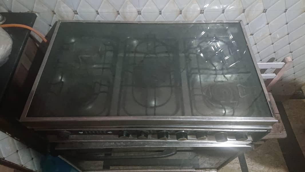 COOKING RANGE, Glass DOOR 34 INCHES WIDE, 5 BURNERS, TOP GLASS COVER 2