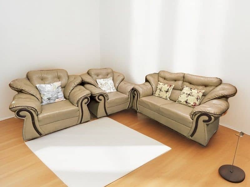 Luxurious Leather 4 Seater Sofa 2