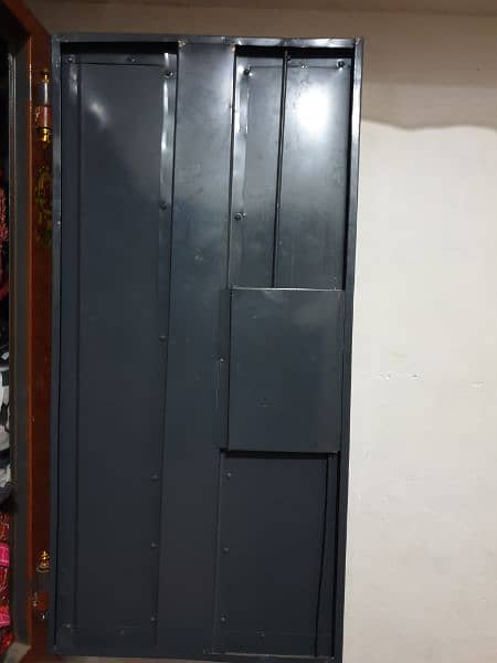 bed wardrobe used for 1year well condition with weals 2