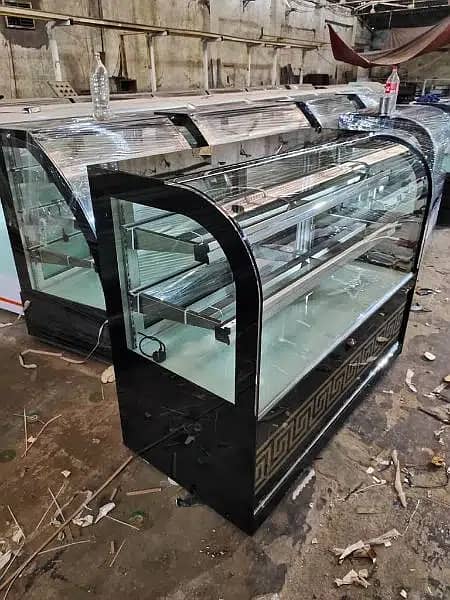 Cake chiller display counter , bakery counter / Ice Cream Display 2