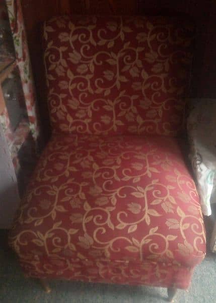 5 seater sofa 10/8 condition 2