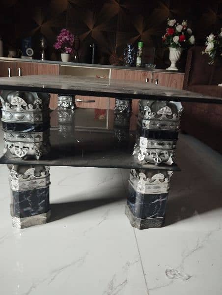 Stylish Center Table with Elegant Glass Top 2