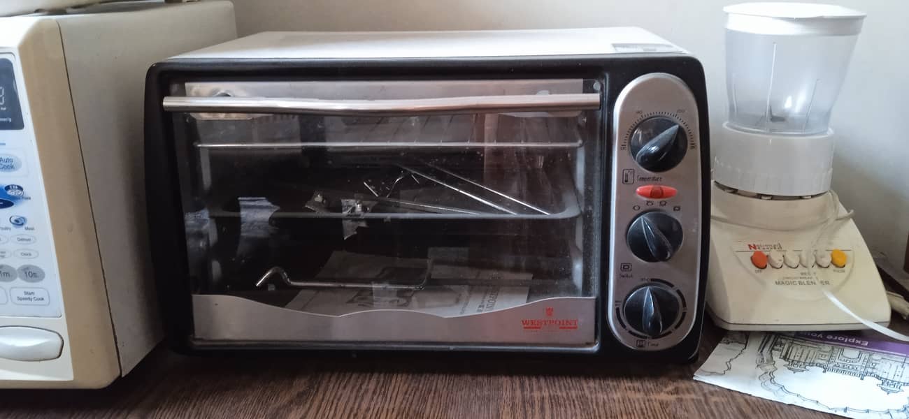 Small table top electric oven westpoint brand 1