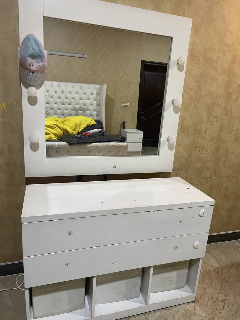 Dressing table 2