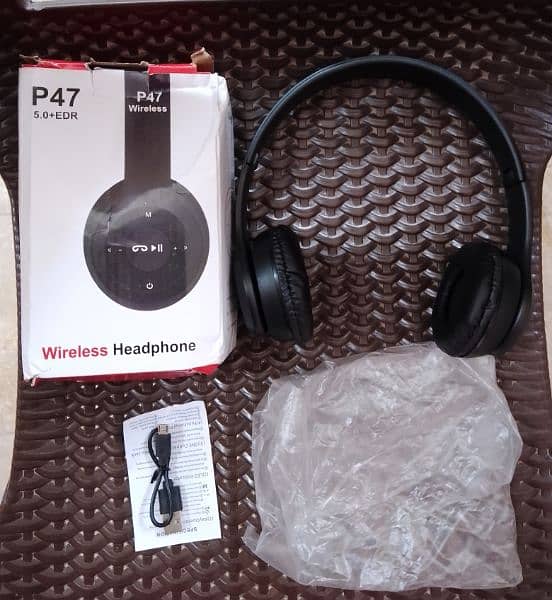NEW P47 BEST QUALITY HEADPHONES ONLY RUPEES 1000. 1