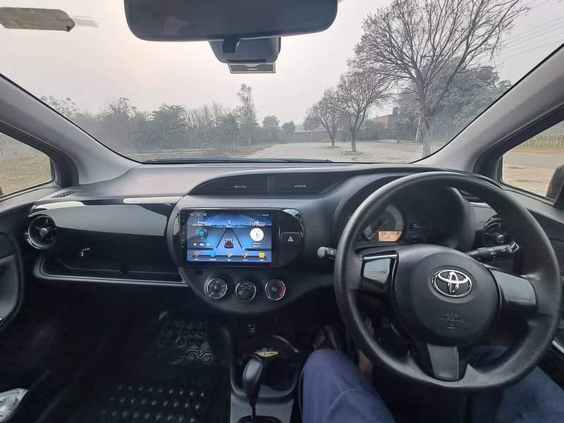 Toyota vitz jewela smart stop package 1.0 9