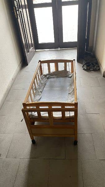 Baby Cot 2