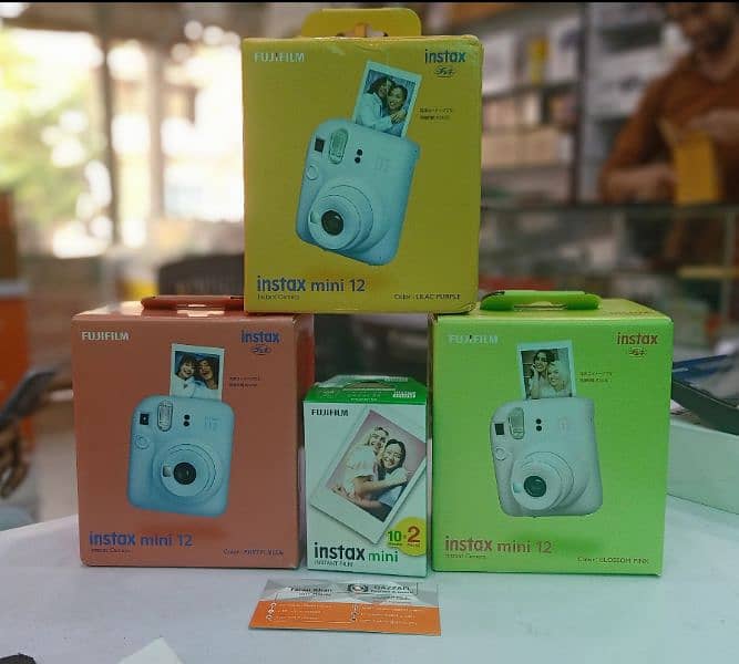 INSTAX MINI 12 WITH 20 PICS FILM ( PINPACK ) 2