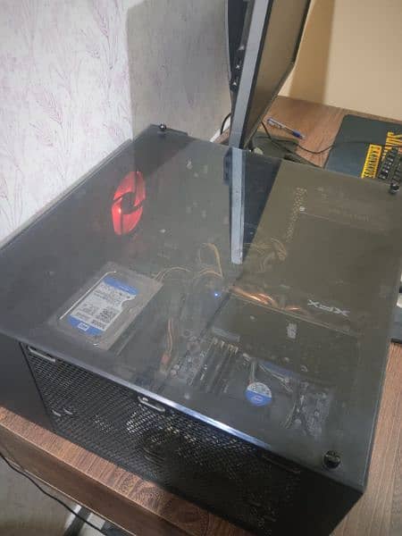 Selling BEAST gaming PC for Cheap keyboard and mouse 2