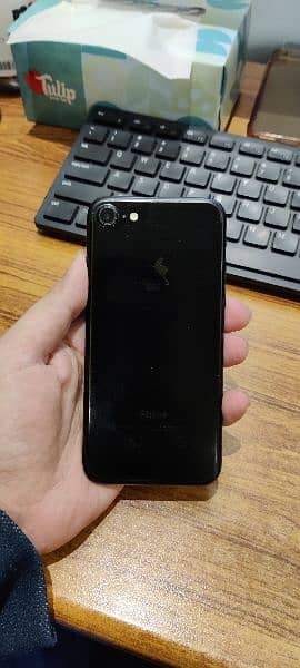 iPhone 7 128gb PTA Approved Factory Unlocked with Facetime 1