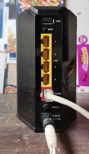 D-link DIR-850L Internet router  dual band 2.4GH and 5GH. 1