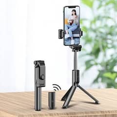 4 in 1 Wireless Selfie Stick Extendable With charging Cable 0