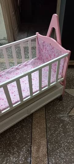 Baby cot with swing
