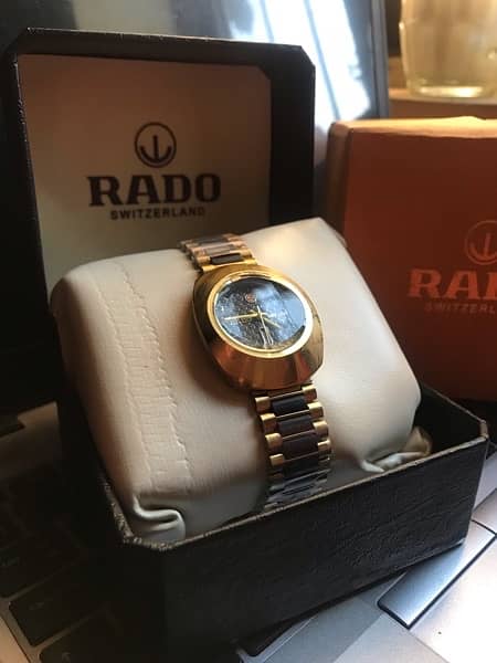 RADO WATCH WITH RADO BOX HIGH QUALITY DATE AND DA FREE DELIVRY Y 1