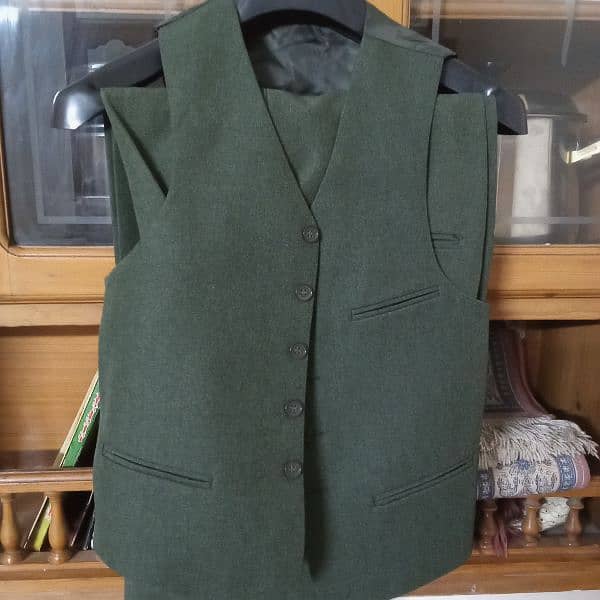 3 piece green pentcoat 1