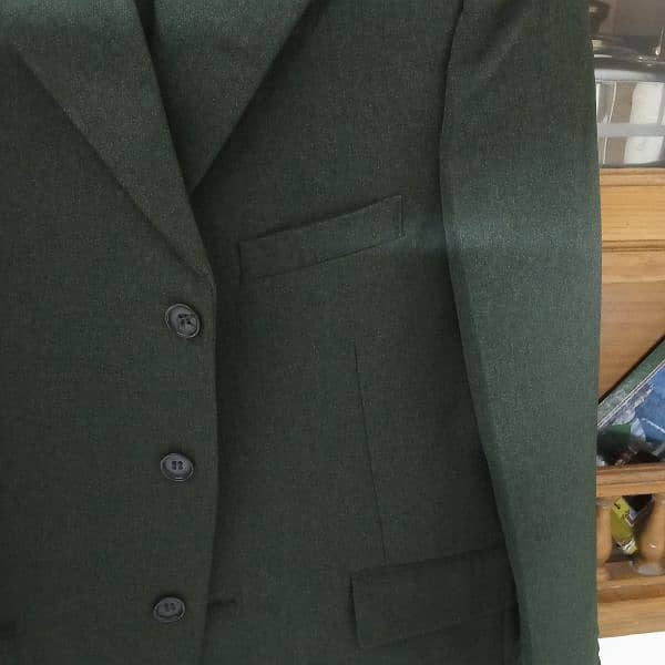 3 piece green pentcoat 2