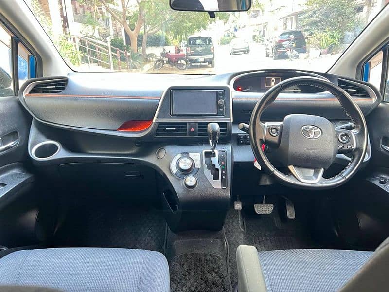 Toyota Seinta 2018 fresh import 2023 4