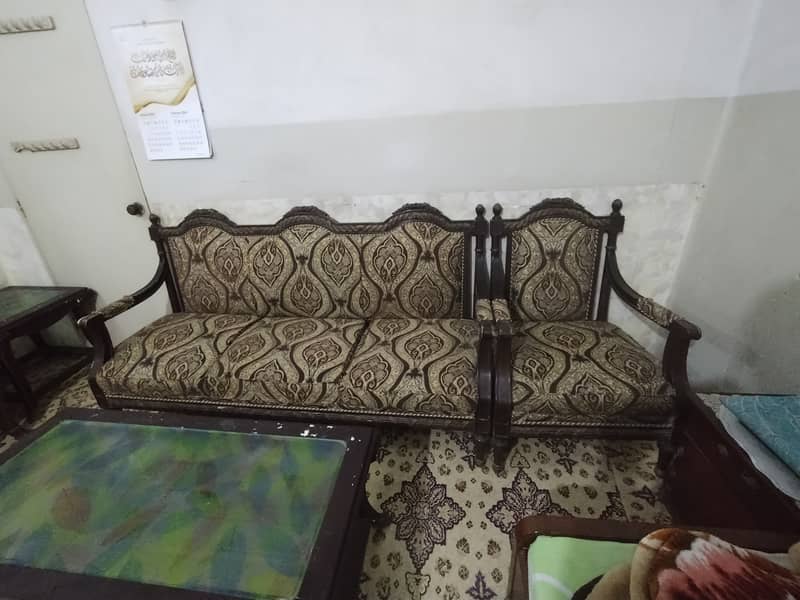 Premium Sheesham Wood’s Unique Sofa Set 6 Seater for urgent sale 0