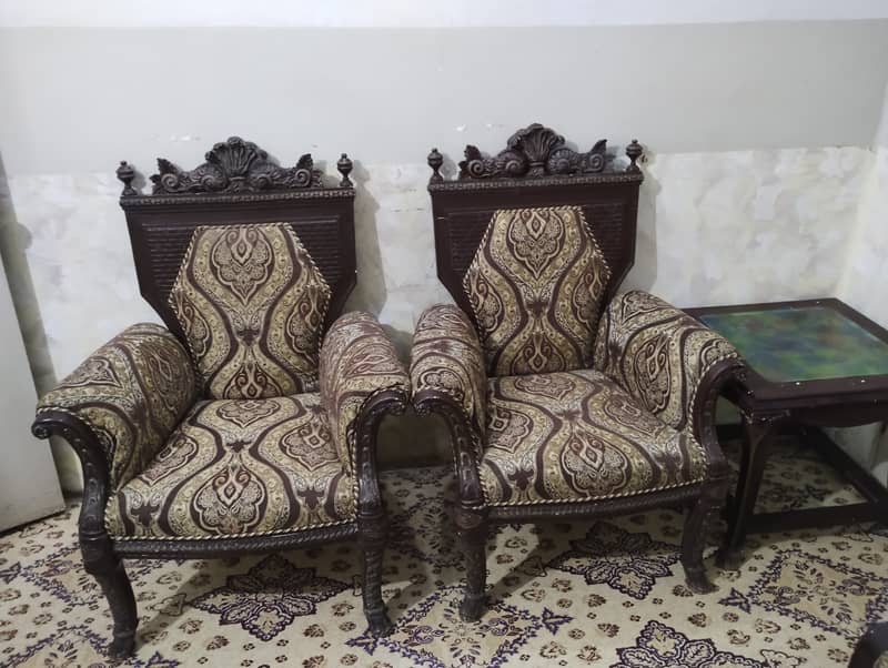 Premium Sheesham Wood’s Unique Sofa Set 6 Seater for urgent sale 7