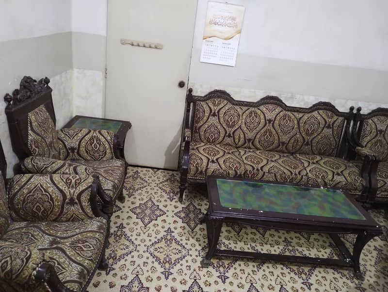 Premium Sheesham Wood’s Unique Sofa Set 6 Seater for urgent sale 14