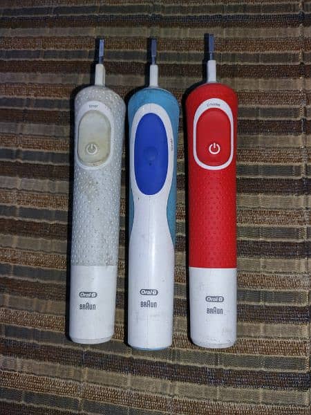 Braun Oral-B  Electric Professional Care Toothbrush 0