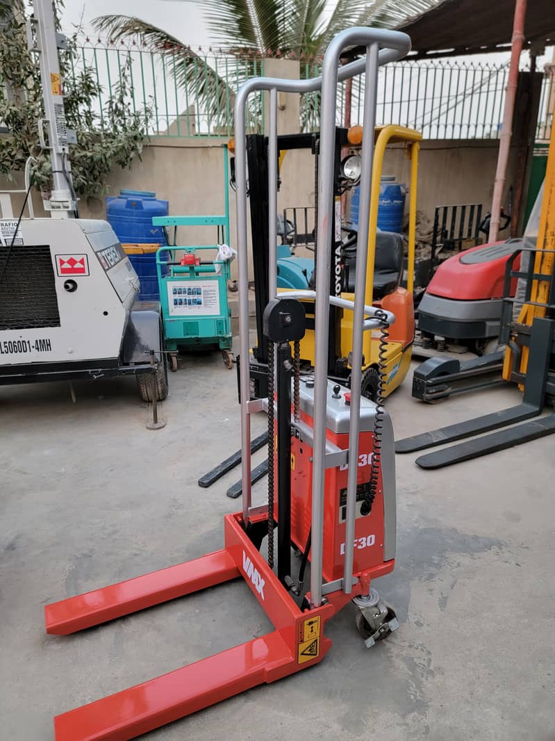 VMAX 480Kg Semi Electric Mini Stacker Lifter for Sale in Karachi Pakis 4