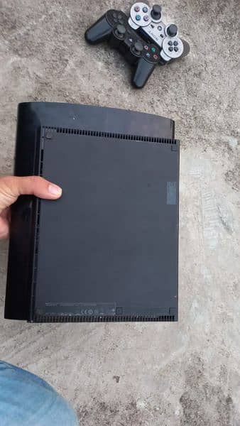 PS3 super slim 500gb with 47 games 2