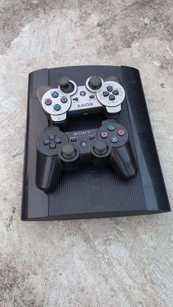 PS3 super slim 500gb with 47 games 3
