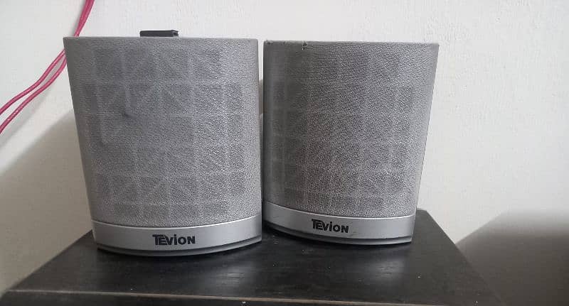 Tevion Sound System 3