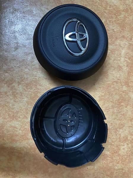 Toyota Yaris / Yaris cross airbag cover 0