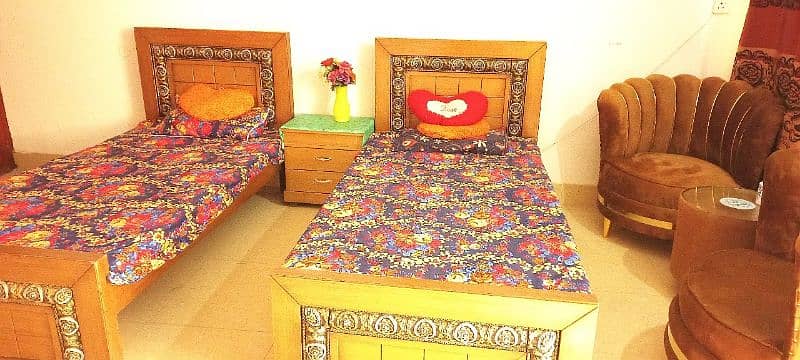 AC furnished rooms for jobians ,professional & business persons etc 7