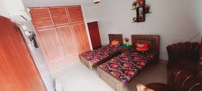 AC furnished rooms for jobians ,professional & business persons etc