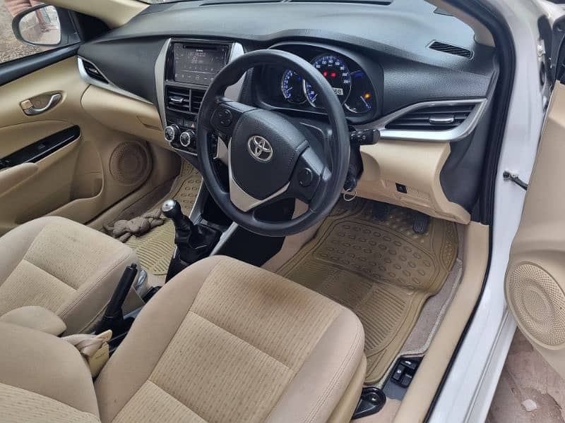 Toyota Yaris 1.3 ATIV 2021 MODEL 6