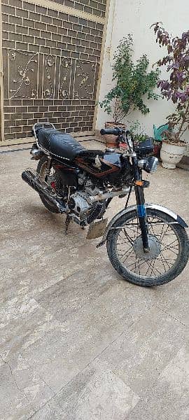 Honda 125 Black 1