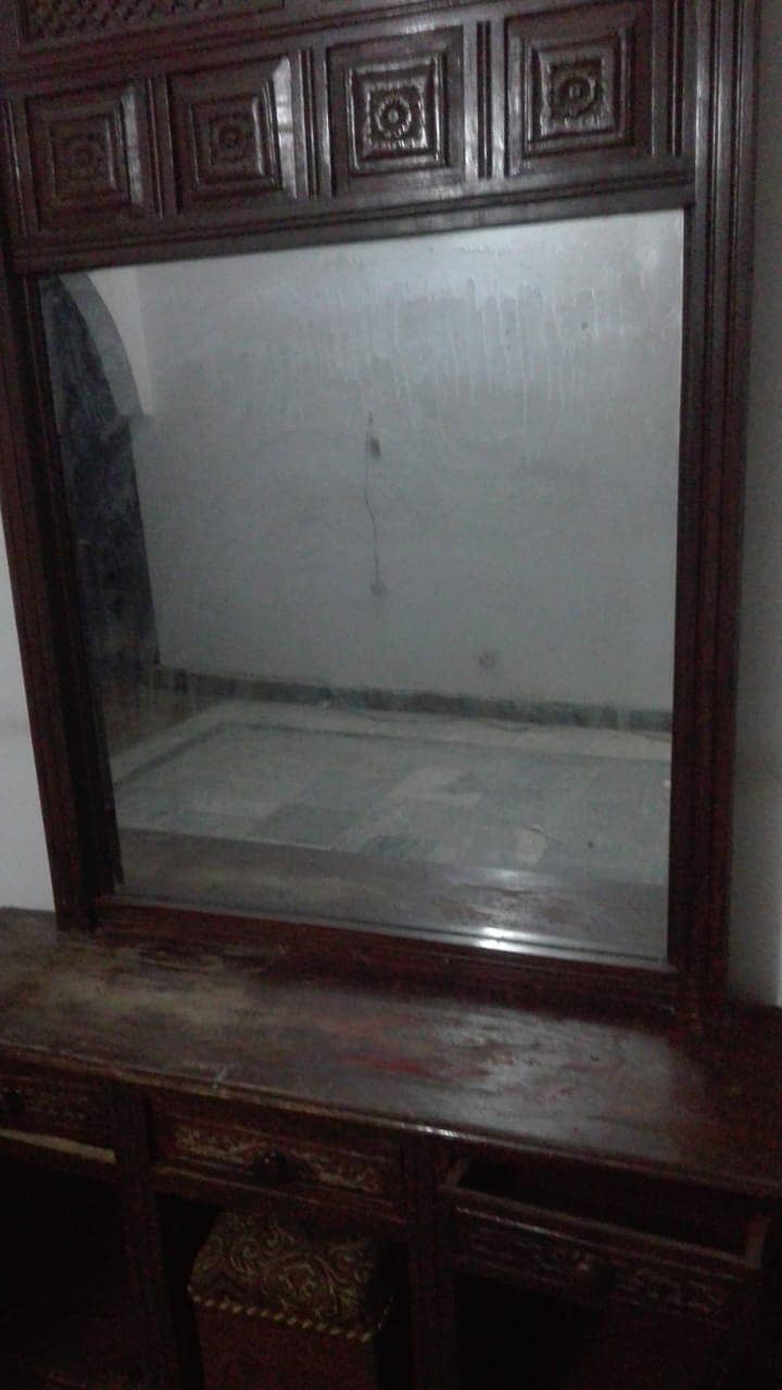 Latest chiniot style Full Size Mirror with Dresser Avaiable for Sale 1