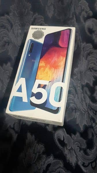 Samsung A50 - 4/128 7