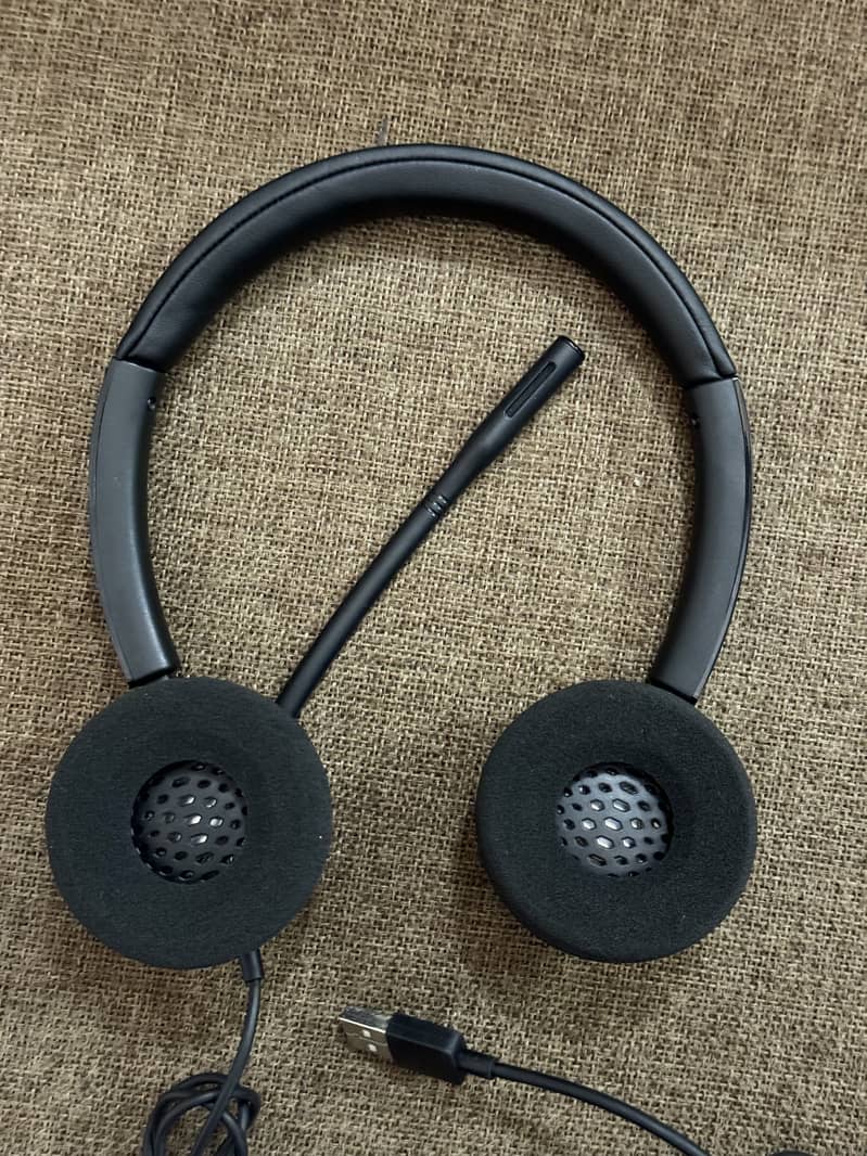 Dell Pro Wired Headset by Plantronics USB Noise Cancellation 1