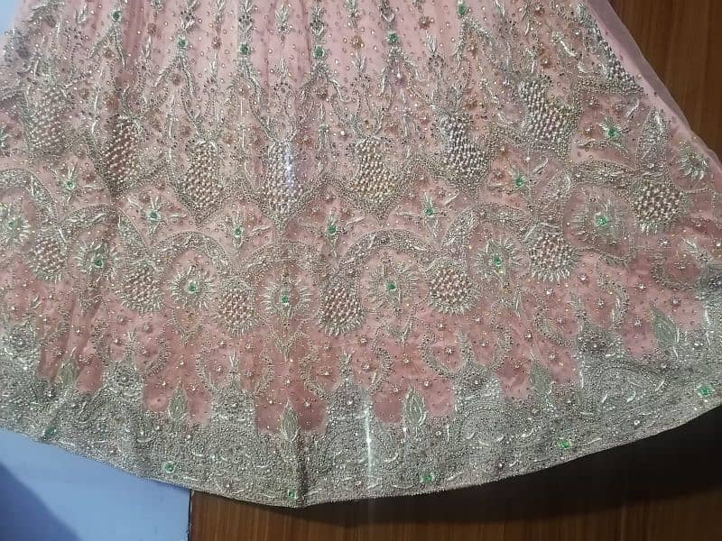 I am selling bridal dress in new condition 3