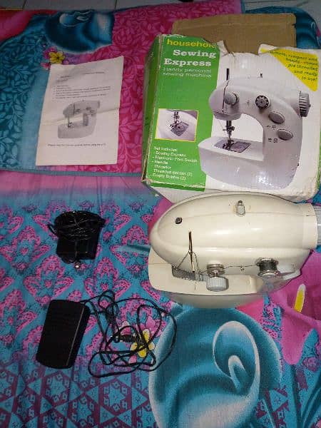 Sewing machine cell & charger operated 6
