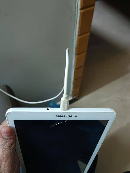 Samsung Tab E 1