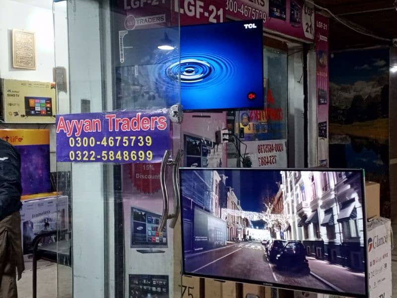 SAMSUNG LED 32,,INCH UHD MODEL. 16000. NEW 03024036462 2