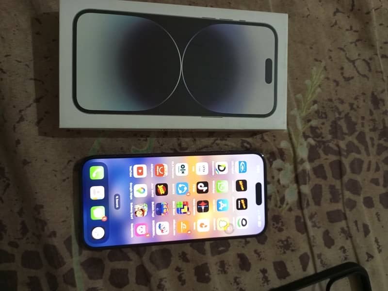 Iphone 14 pro max 10/10 box available 3