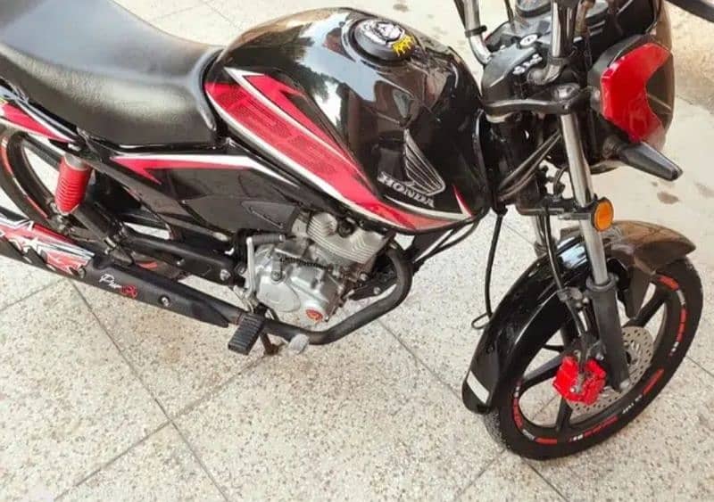 CB 125F BEST CONDITION AS LIKE NEW 2