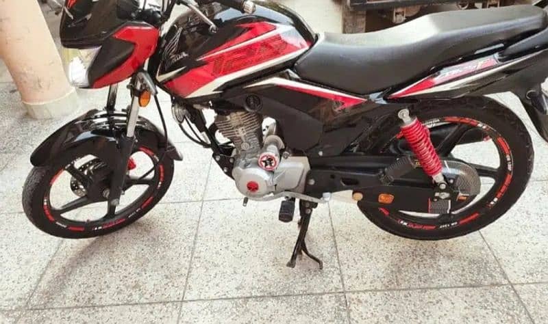 CB 125F BEST CONDITION AS LIKE NEW 8
