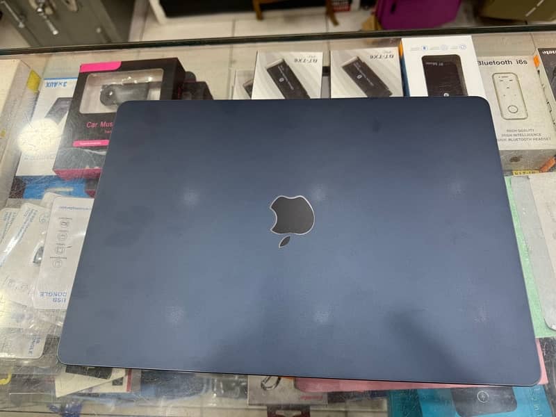 Macbook air m2  15” inch 1