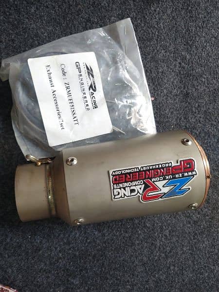 made in UK Z racing universal exhaust very loud and and heavy sound 1