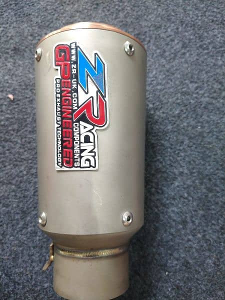 made in UK Z racing universal exhaust very loud and and heavy sound 4